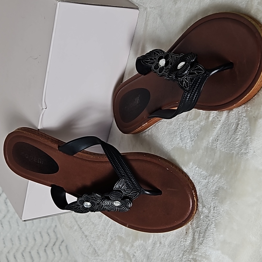 Compelli womens thong/sandals.